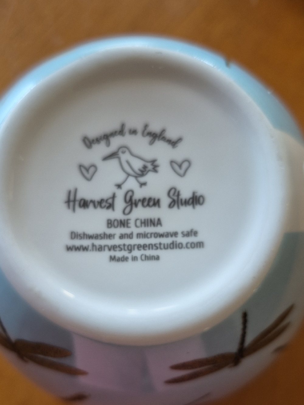 Harvest Green Studios 20 oz Bone China Mug Set with Gold Dragonfly Design. - Picture 4 of 4